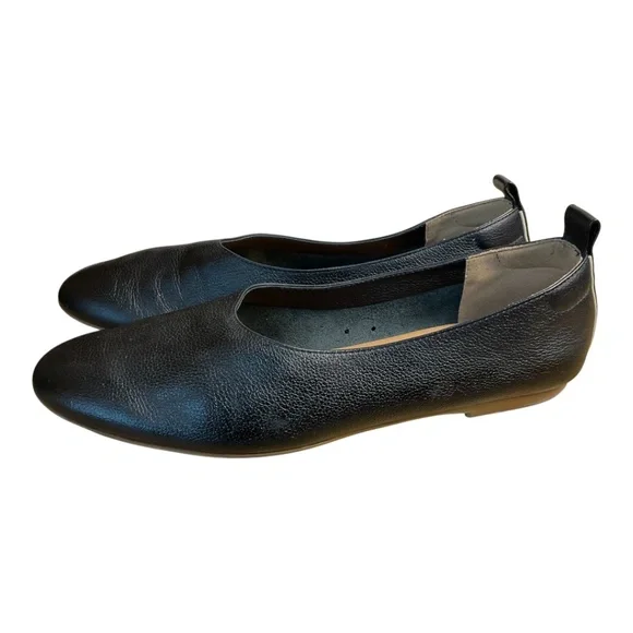 Everlane Black Pebbled Leather Slip-On Ballet Flats - Picture 6 of 11